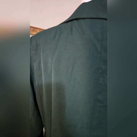 ANDREE by Unit Business as Usual Blazer in Emerald green. Size Small NWT - Picture 10 of 13